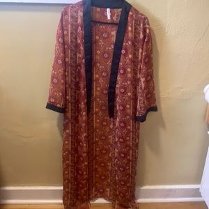 Lightweight beautiful brown floral kimono
